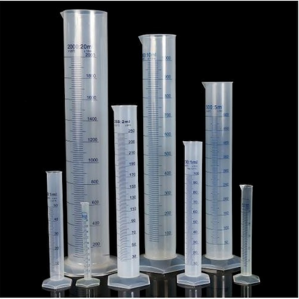 PP graduated cylinder with graduations