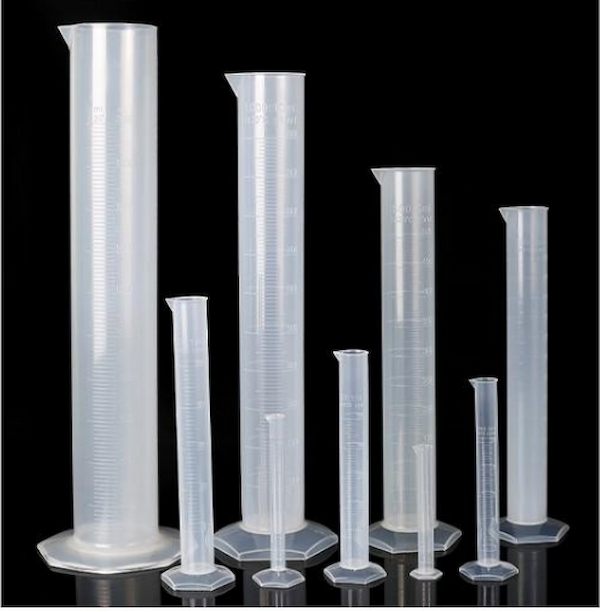 PP graduated cylinder with graduations